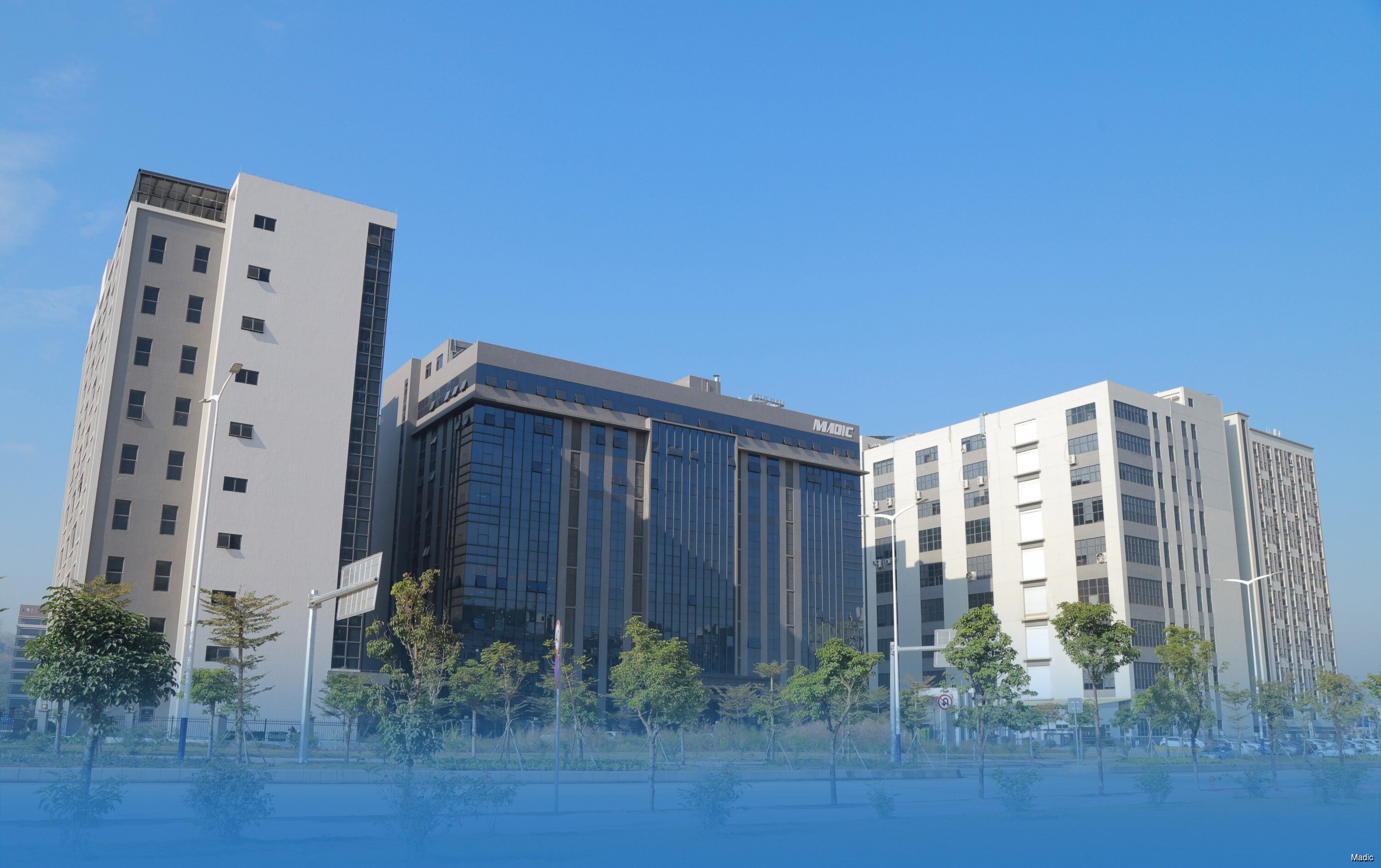 白板代工廠麥迪克現(xiàn)代化生產工業(yè)園區(qū)